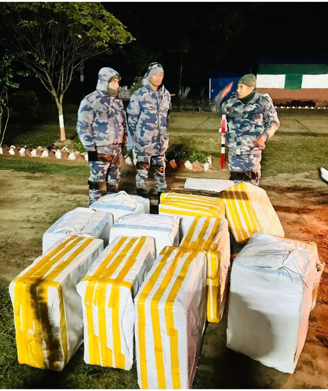 17 लाख रुपये की मोबाइल एक्सेसरीज़ ज़ब्त