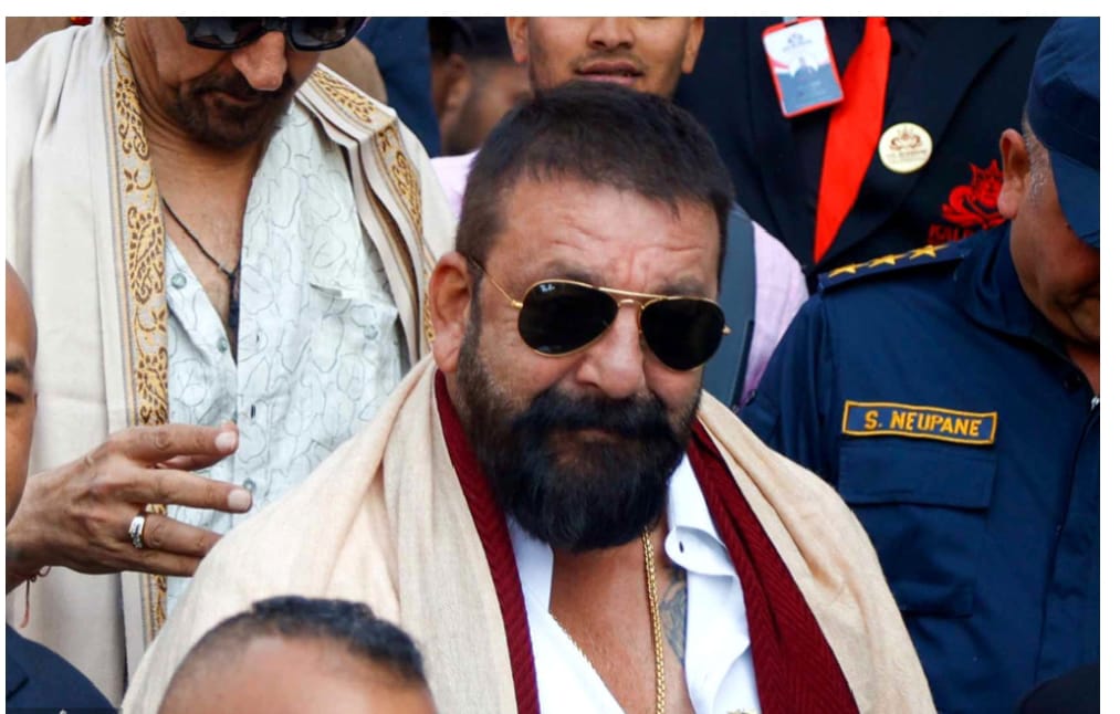 संजय दत्त चार्टर प्लेन से दुबई से काठमाण्डौ आए