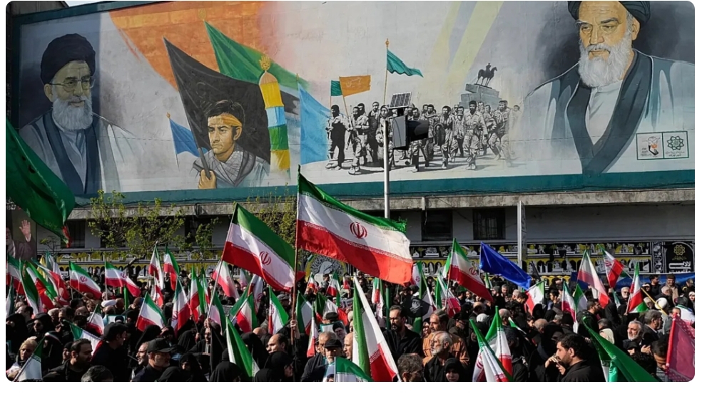 अमेरिका और ईरान दोनों फिर युद्ध के लिए तैयार, शांति वार्ता अधर में!